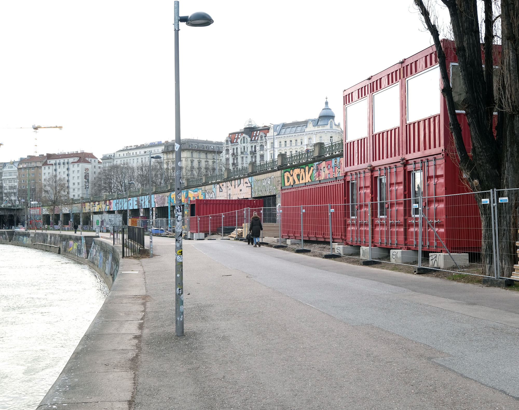 Urbane Zwischennutzung - Urban Tribes, Wien 1, vor U-Bahn-Trasse und Morzinplatz